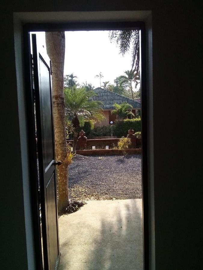 Villa Chaya Khao Lak Exterior foto